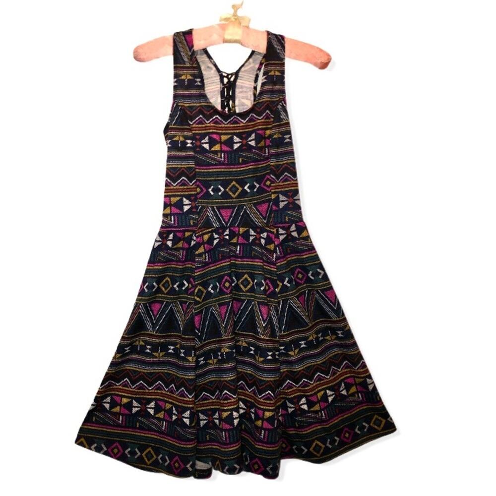 Jessica Simpson Black Geometric Print Jayne Lace Back Mini Dress-Small